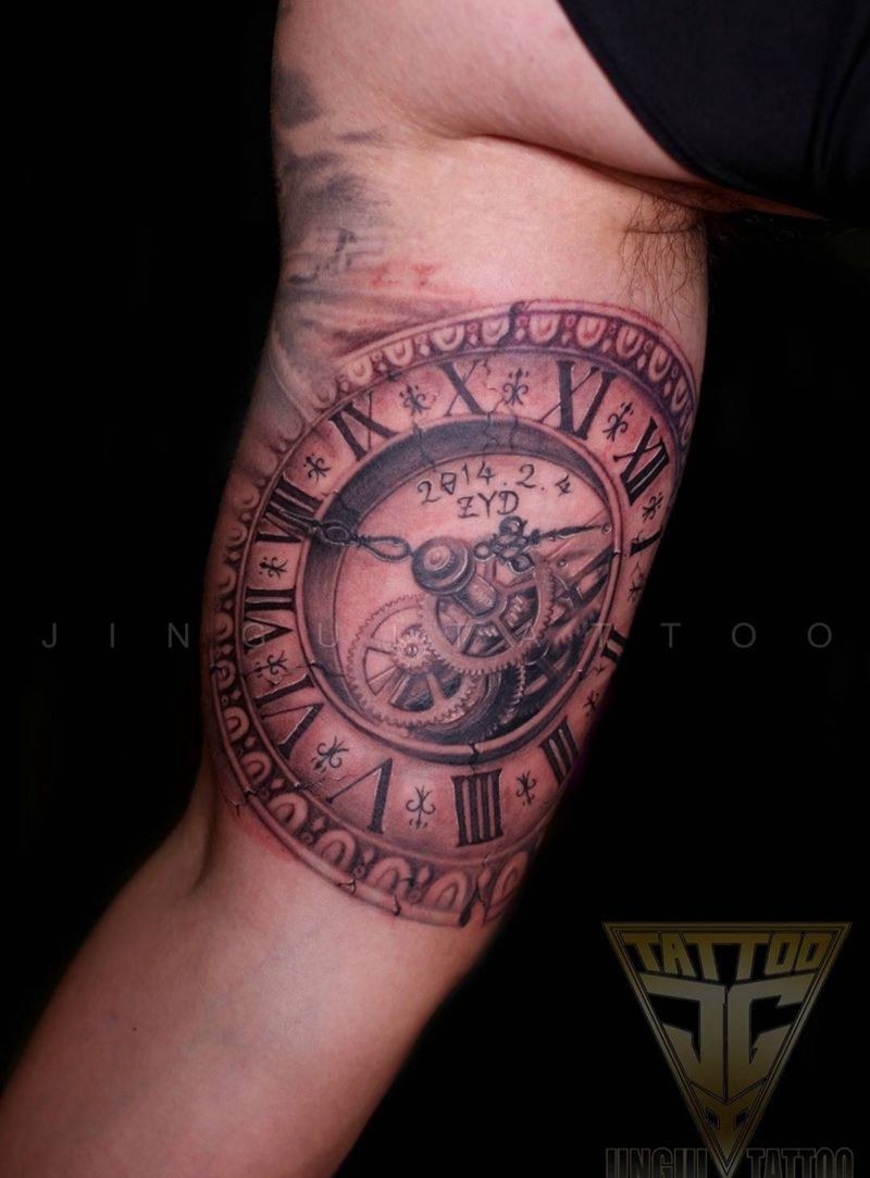 时光飞逝 时钟纹身承载着满满的爱纹身图片_