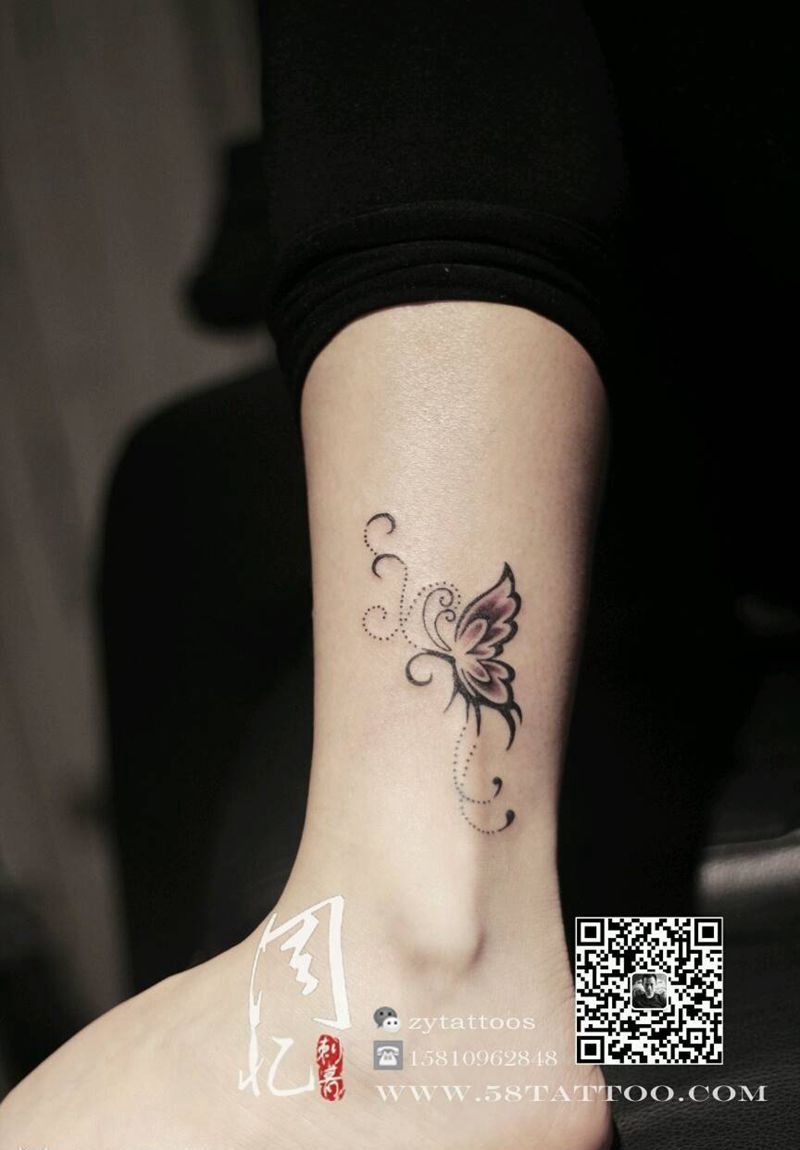 蝴蝶纹身图片_脚部清新动物周忆刺青成品纹身图案