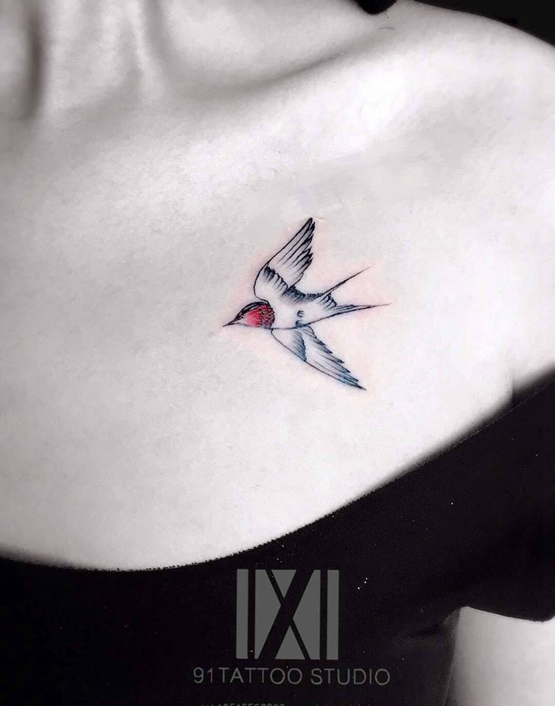 燕子纹身图片_胸部纹身图案