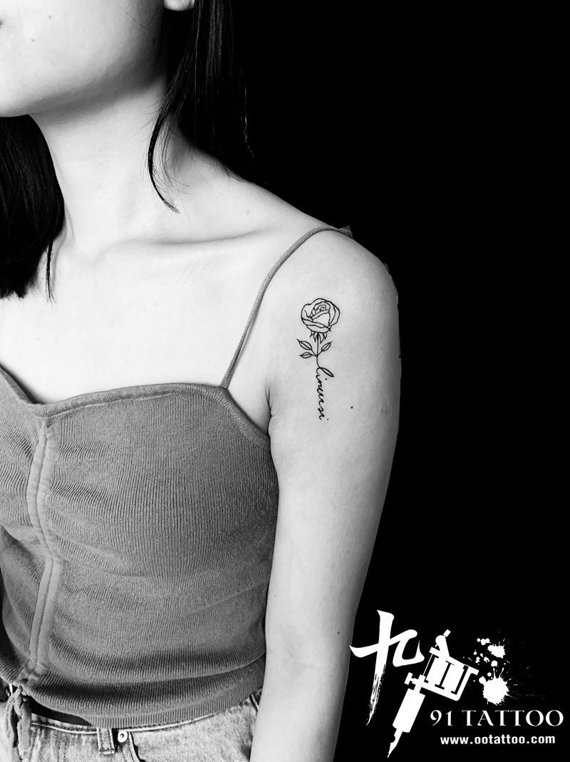 花纹身图片_肩部花纹身图案