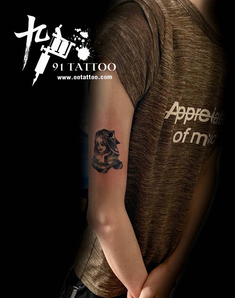 new school纹身图片_手臂Old School女生纹身图案