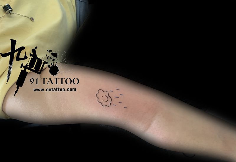 云纹身图片_手臂图腾云纹身图案