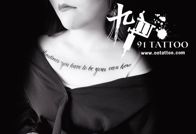 花体字纹身图片_胸部花体字纹身图案