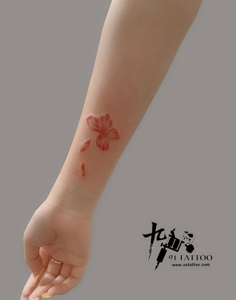 樱花纹身图片_手臂水彩樱花纹身图案