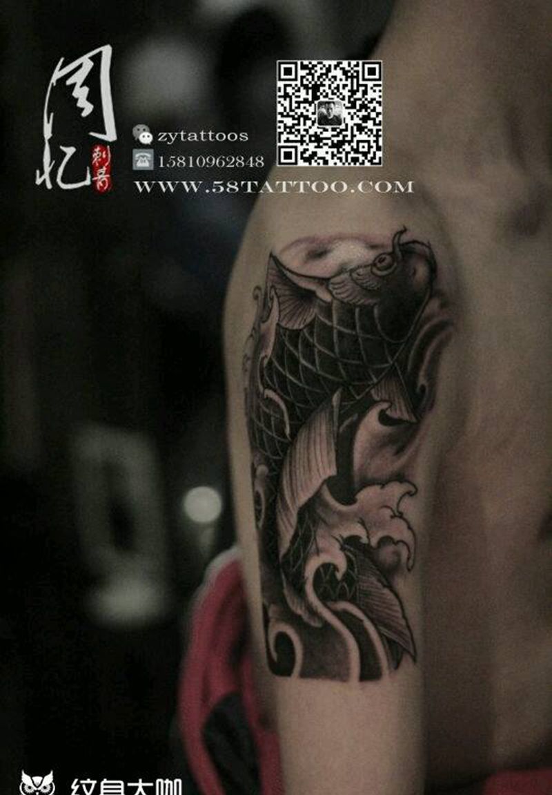 传统鲤鱼纹身图片_手臂传统动物周忆刺青成品纹身图案