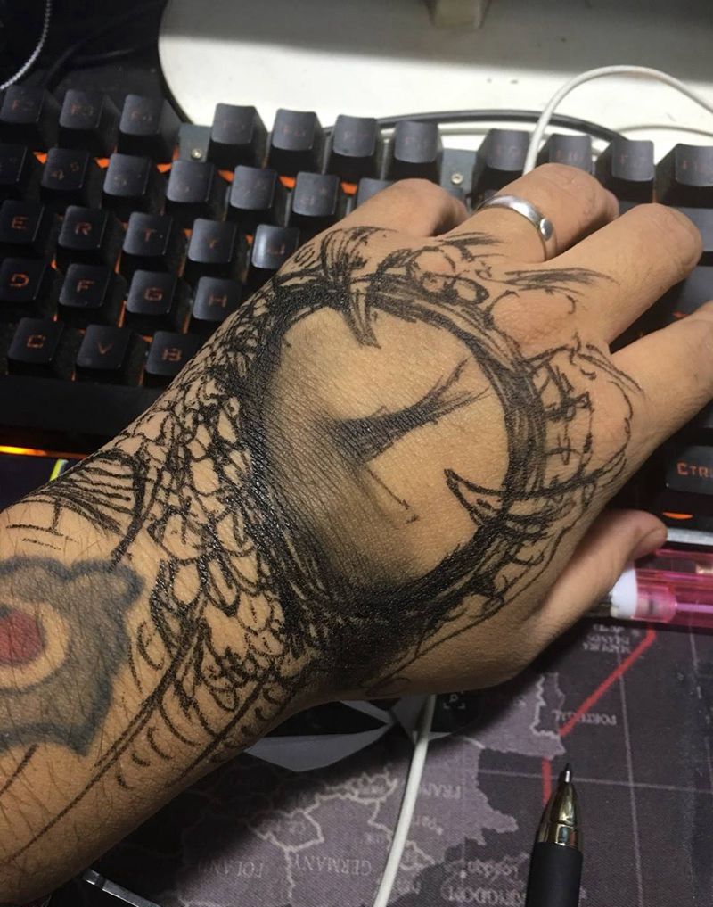 自己的手纹身图片_