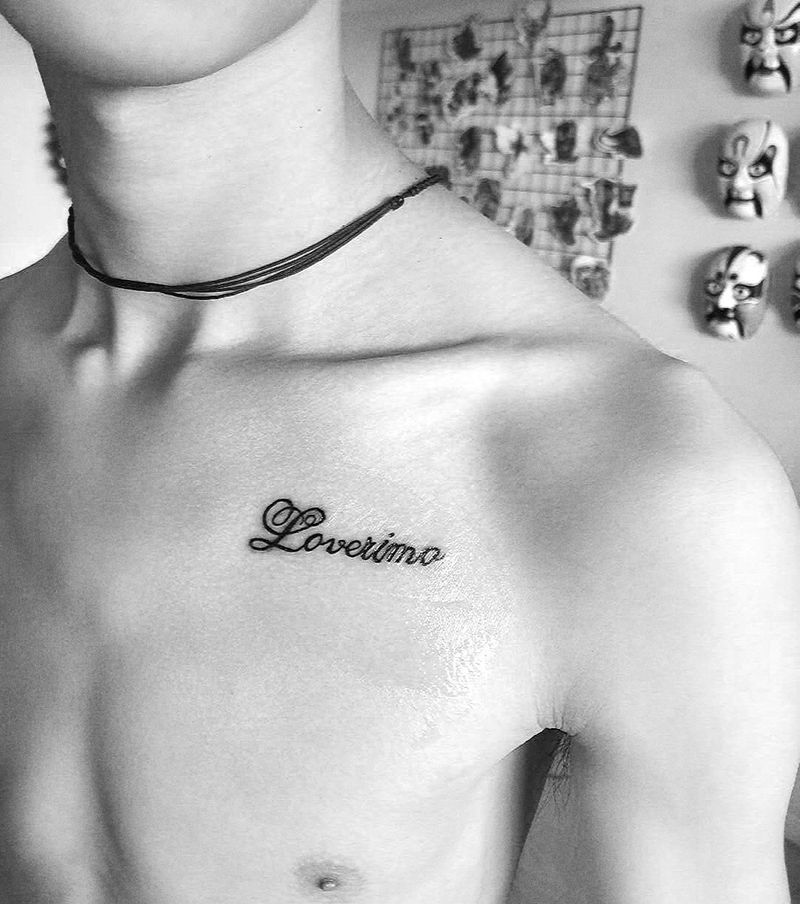 字母纹身图片_胸部纹身图案