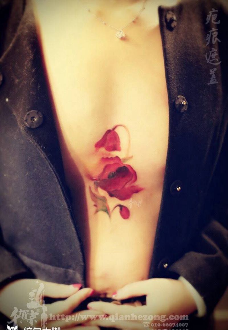 罂粟纹身图片_成品胸部欧美习俗清新写实静物植物原创纹身图案