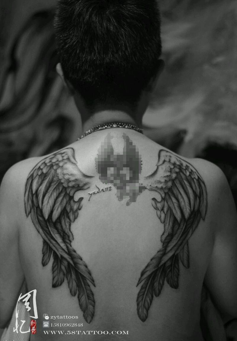 翅膀纹身图片_背部欧美动物周忆刺青成品纹身图案