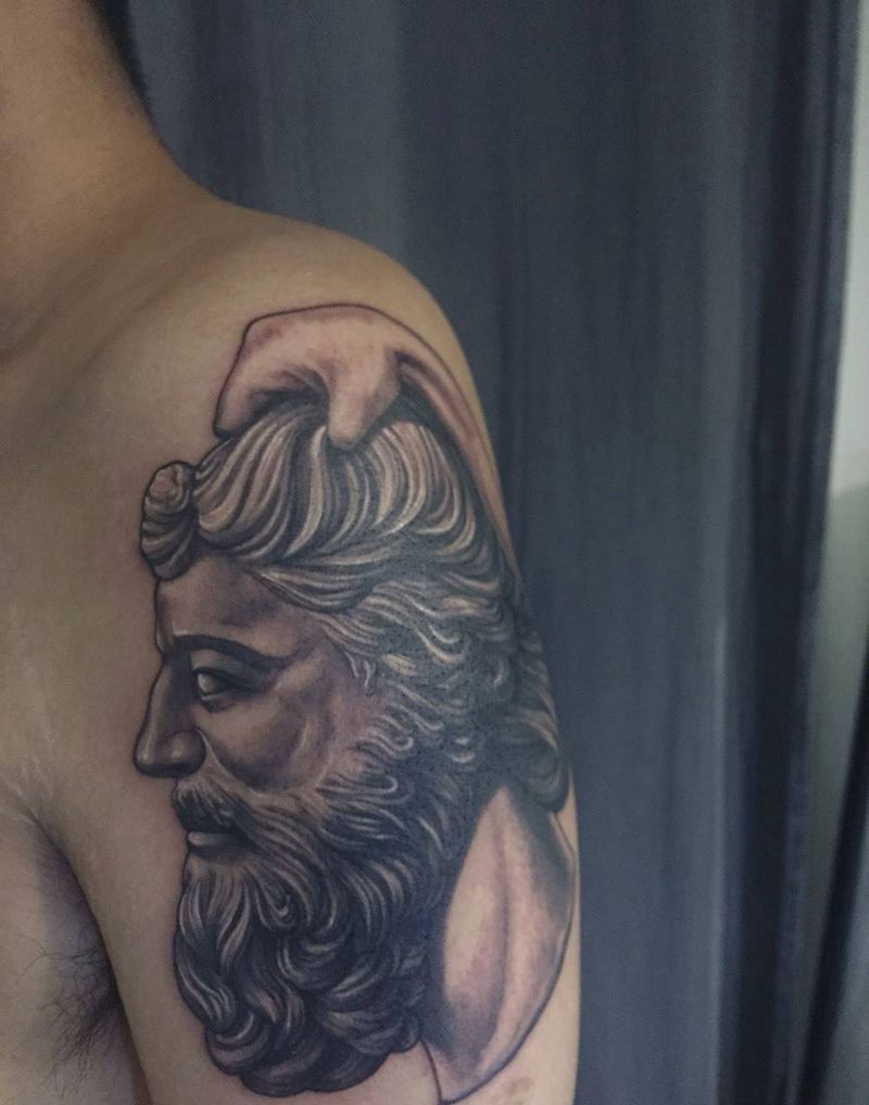 歌莉娅纹身图片_