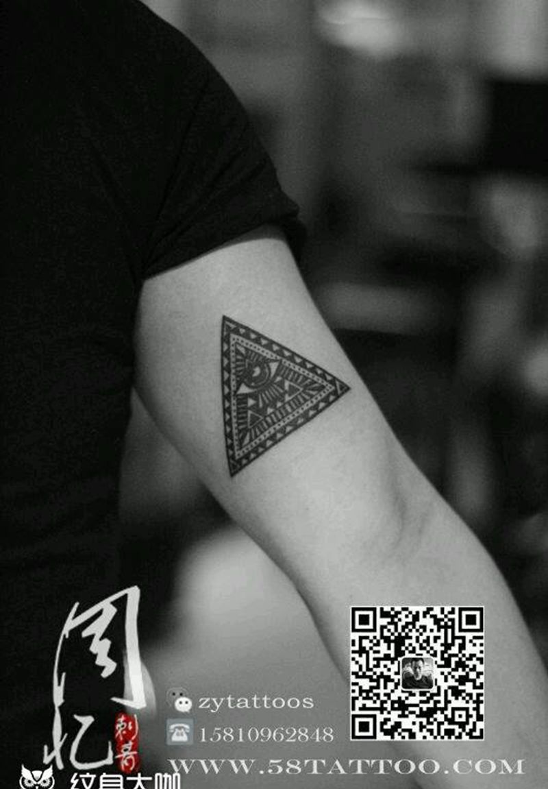 全视之眼纹身图片_手臂欧美几何字符周忆刺青成品纹身图案
