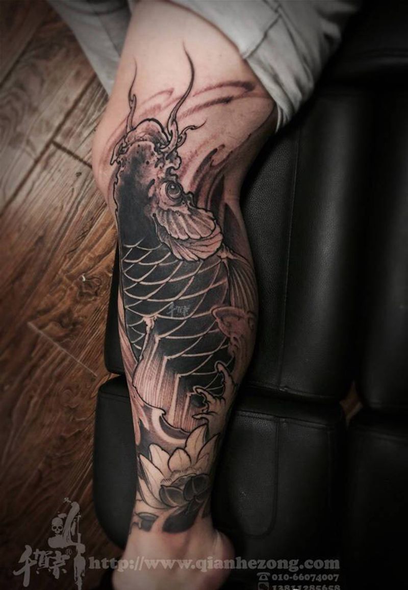 包小腿。锦鲤纹身图片_脚部腿部成品传统国画习俗鬼神动物原创纹身图案