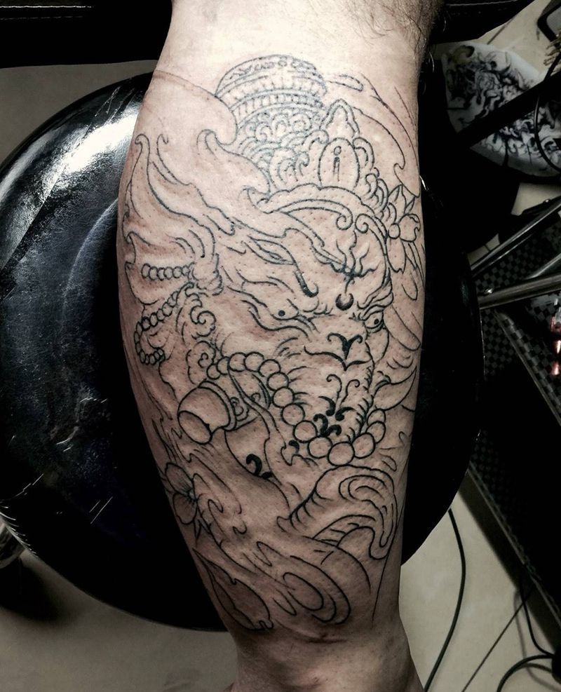 今日工作包小腿割线纹身图片_腿部传统动物鬼神人物纹身图案