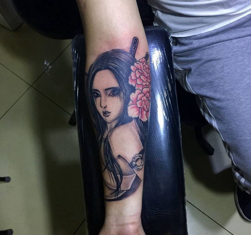 今日作品小妞儿一枚纹身图片_成品手臂传统人物纹身图案