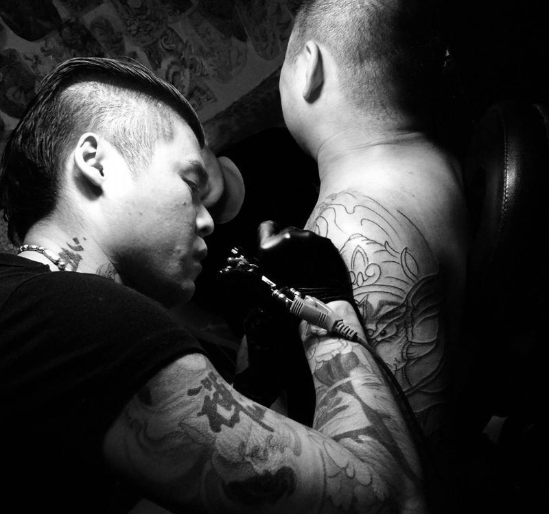 今日作品半甲遮盖割线完成纹身图片_胸部手臂传统宗教动物纹身图案