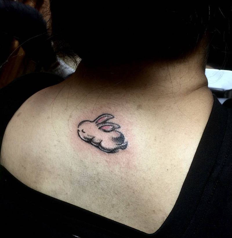 今日工作小清新纹身图片_成品背部清新动物纹身图案