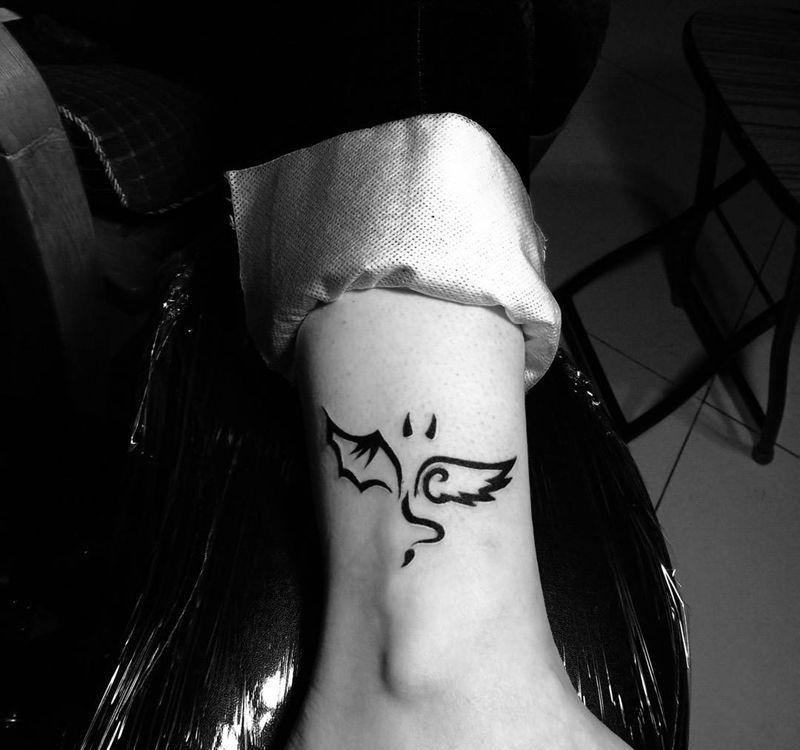 今日工作小图一枚纹身图片_几何清新腿部纹身图案