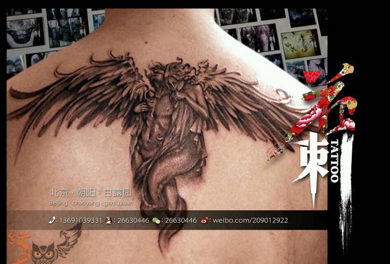 天使!纹身图片_欧美背部人物纹身图案