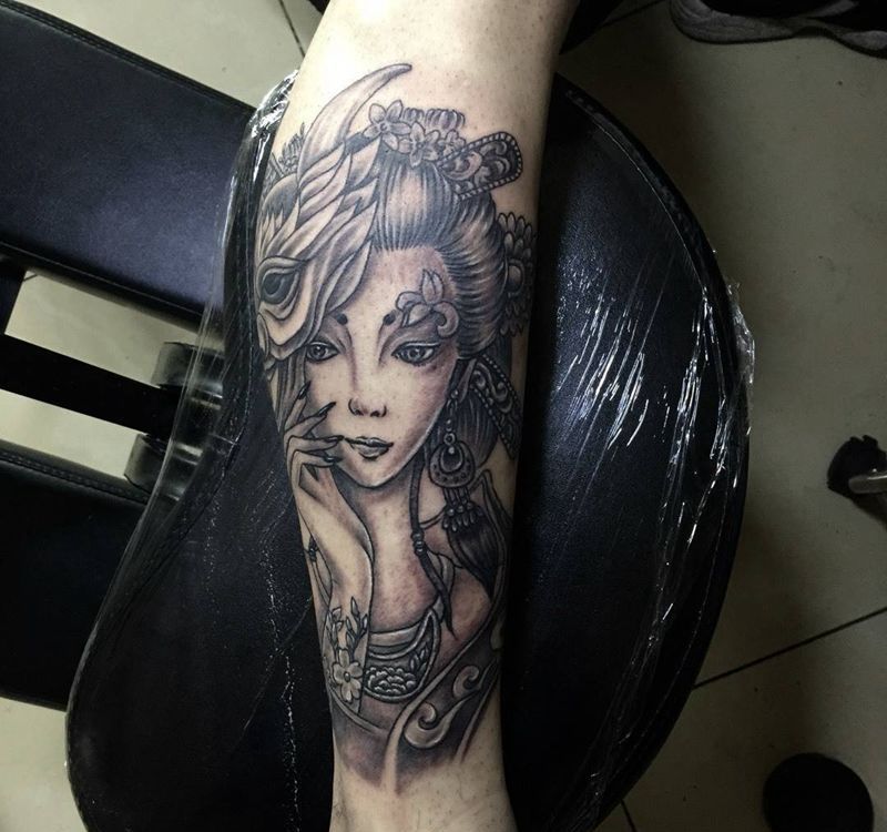 今日工作小腿艺妓完成纹身图片_