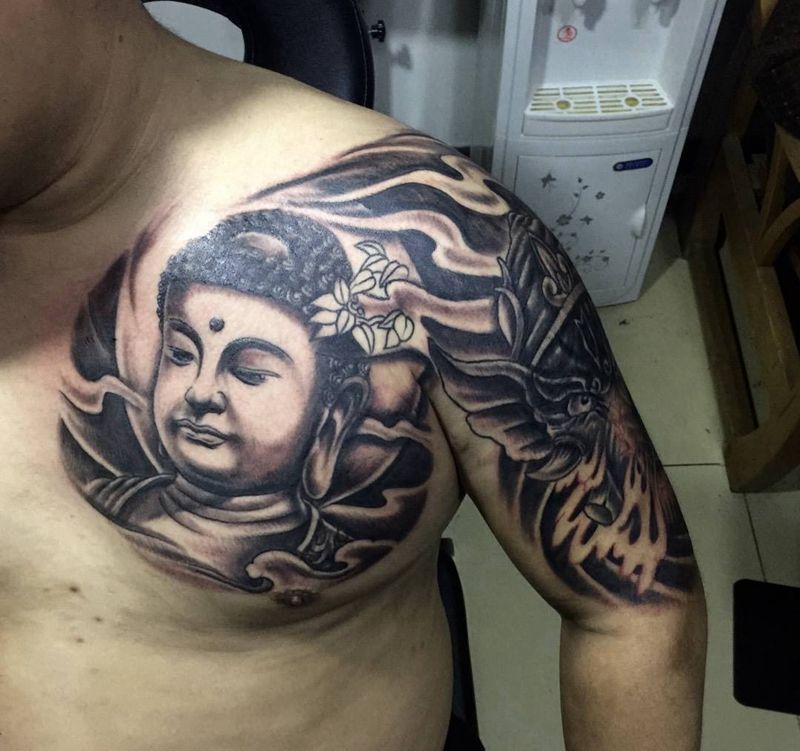 今日工作半甲遮盖未完待续纹身图片_胸部手臂传统人物宗教鬼神动物纹身图案