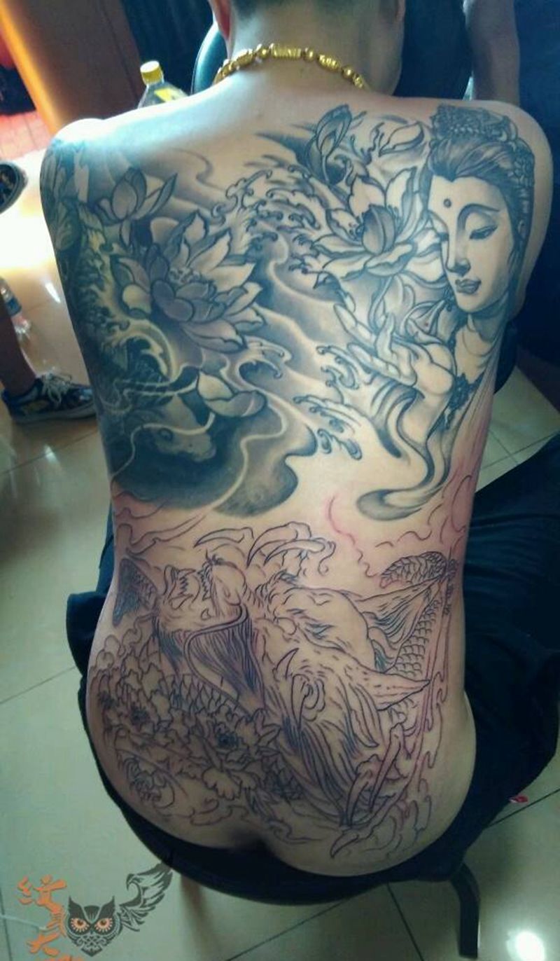 今日工作接满背割线完成纹身图片_背部传统动物植物鬼神纹身图案