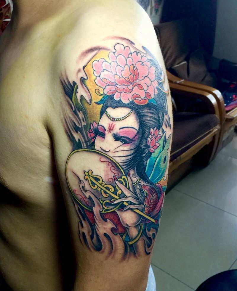 今日工作大臂艺妓纹身图片_手臂传统人物植物动物纹身图案