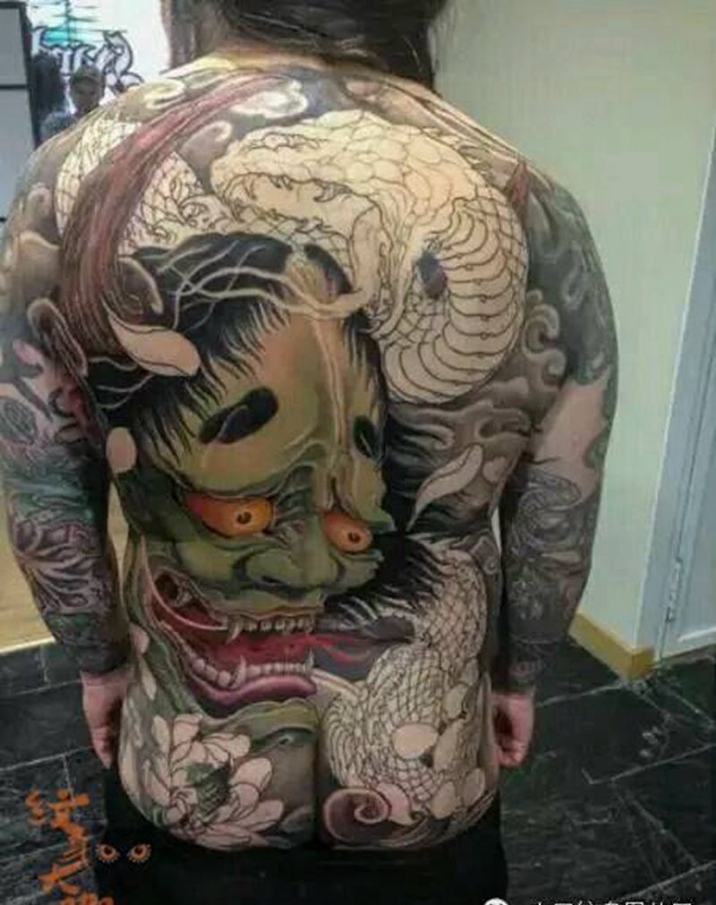 那些传统!纹身图片_背部传统鬼神纹身图案