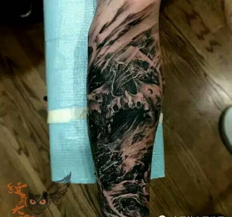 那些经典黑灰！纹身图片_手臂欧美写实鬼神纹身图案