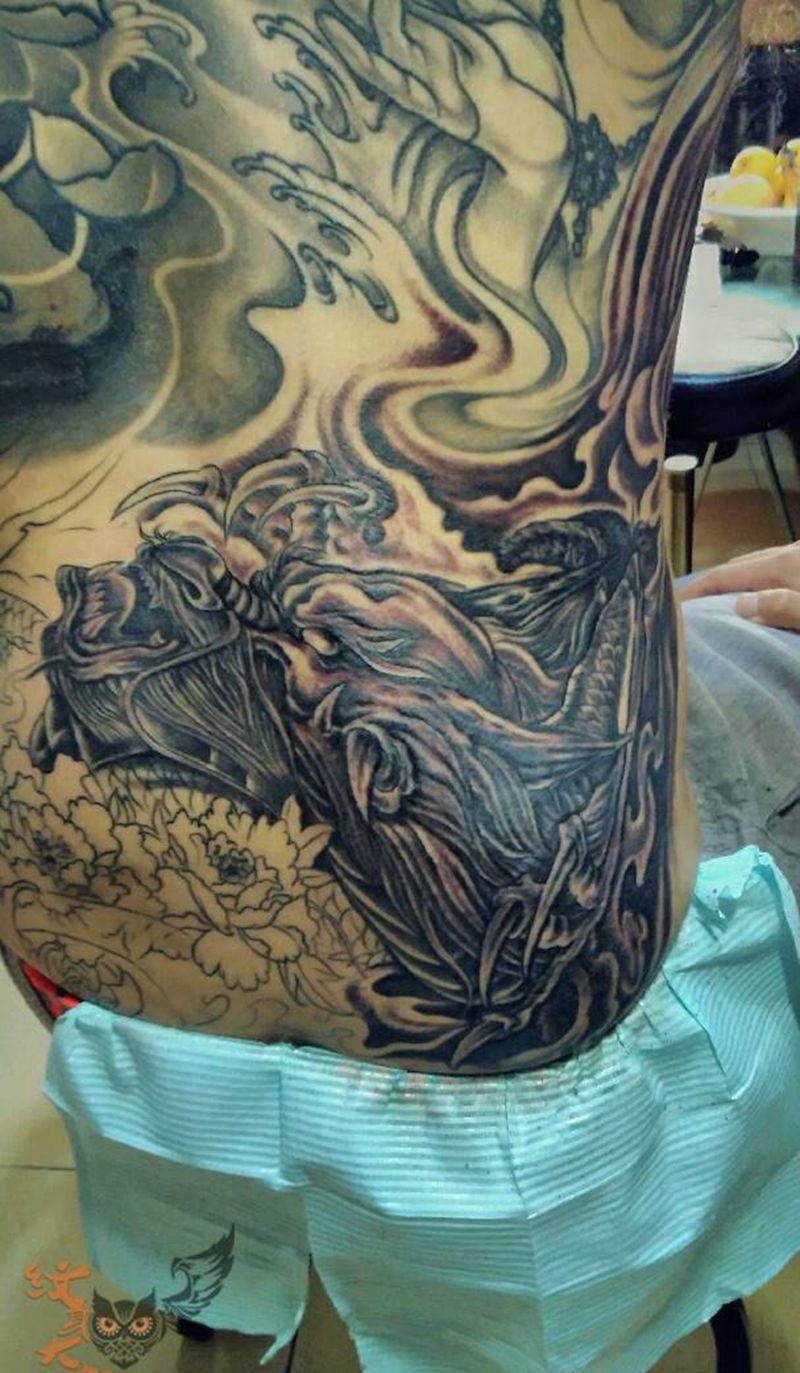 今日作品未完待续！纹身图片_背部传统动物鬼神纹身图案