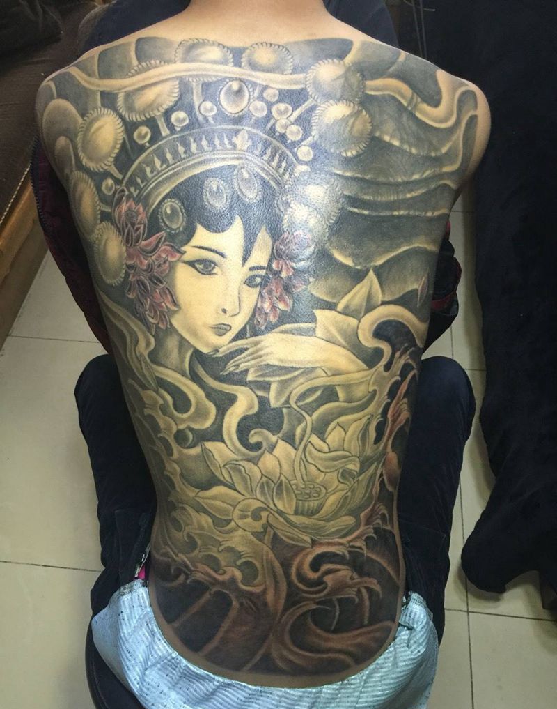 最近工作满背遮盖纹身图片_成品背部传统人物植物纹身图案