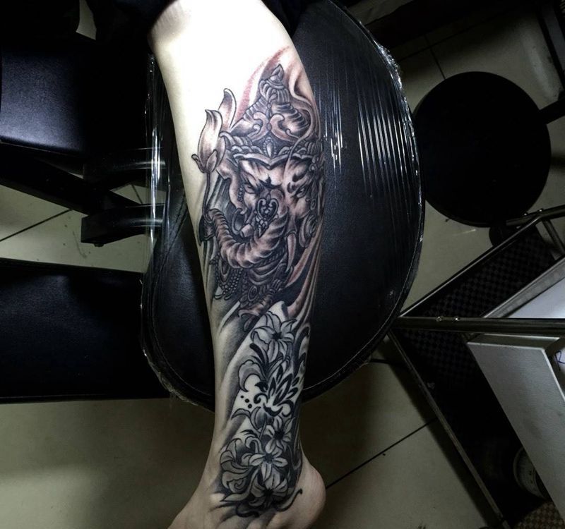 今日工作小腿修改添加纹身图片_