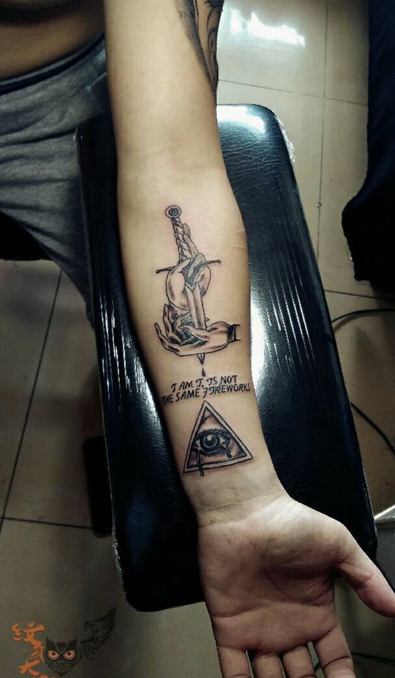 今日作品小臂欧美纹身图片_手臂欧美清新纹身图案