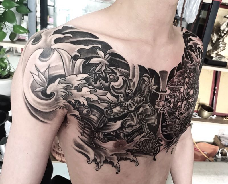 大花胸纹身图片_胸部新传统纹身图案