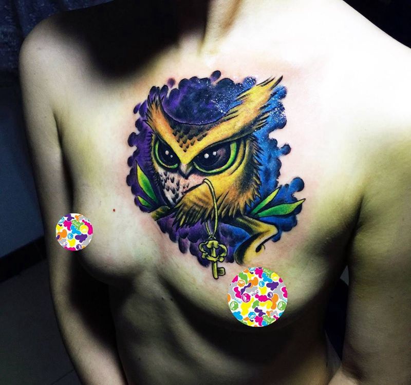 今日工作胸前遮盖猫头鹰完成纹身图片_