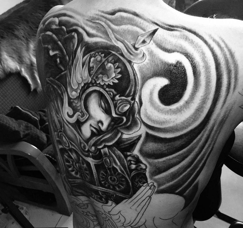 今日工作满背韦坨遮盖未完成纹身图片_