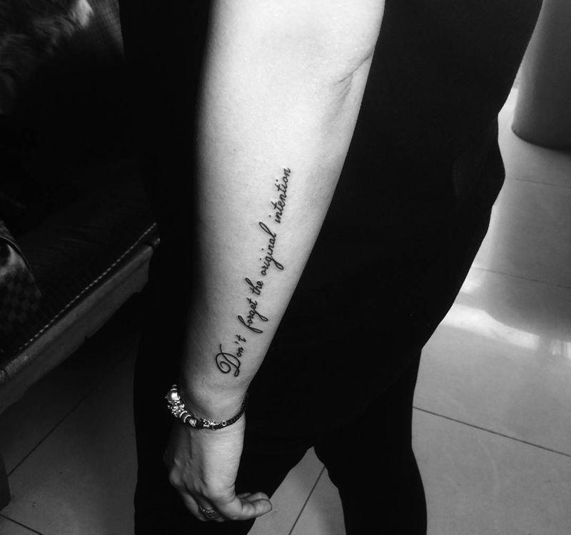 今日工作小清新纹身图片_成品手臂欧美清新字符纹身图案