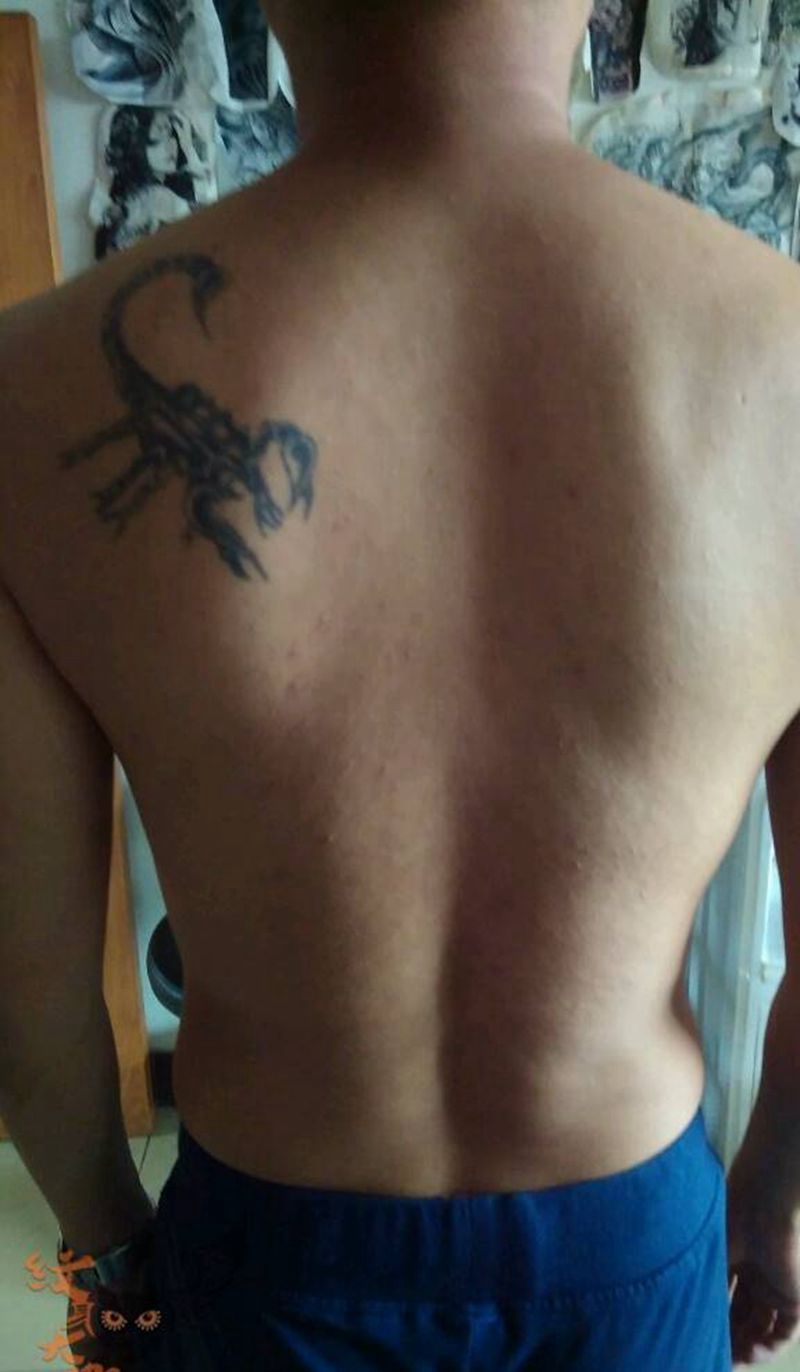 后背遮盖佛纹身图片_传统背部宗教纹身图案