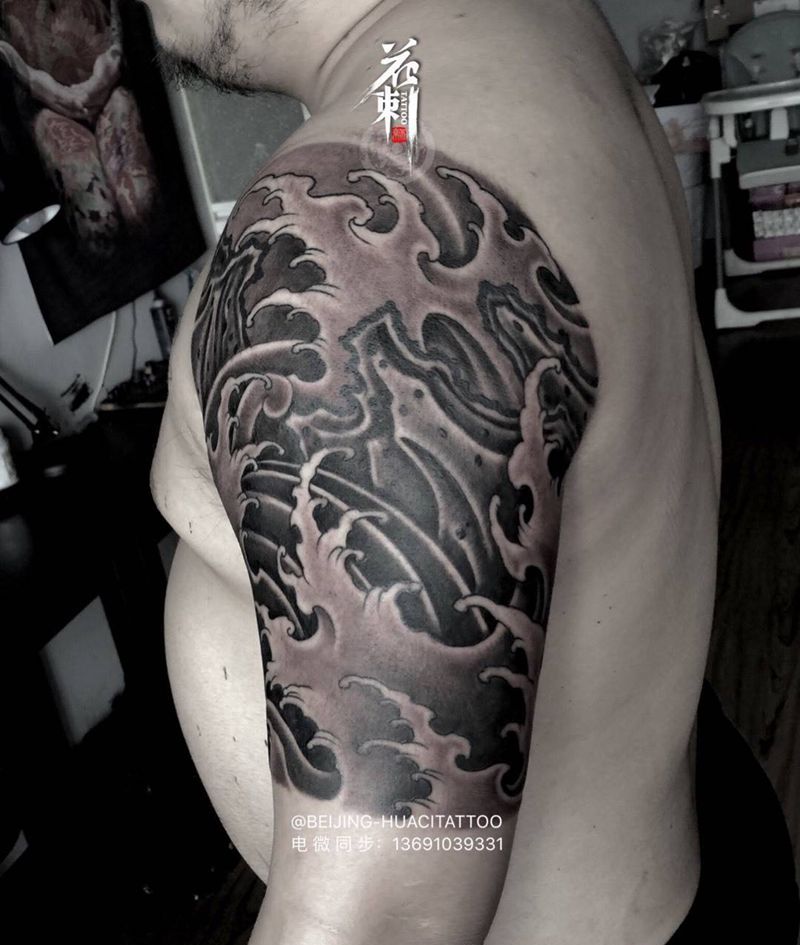 浪纹身图片_手臂老传统纹身图案