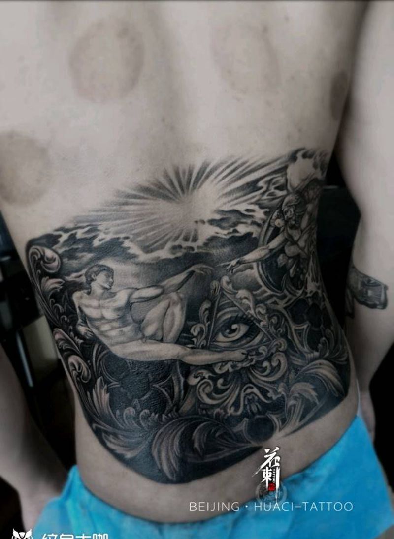 创造亚当纹身图片_腰部背部欧美人物纹身图案