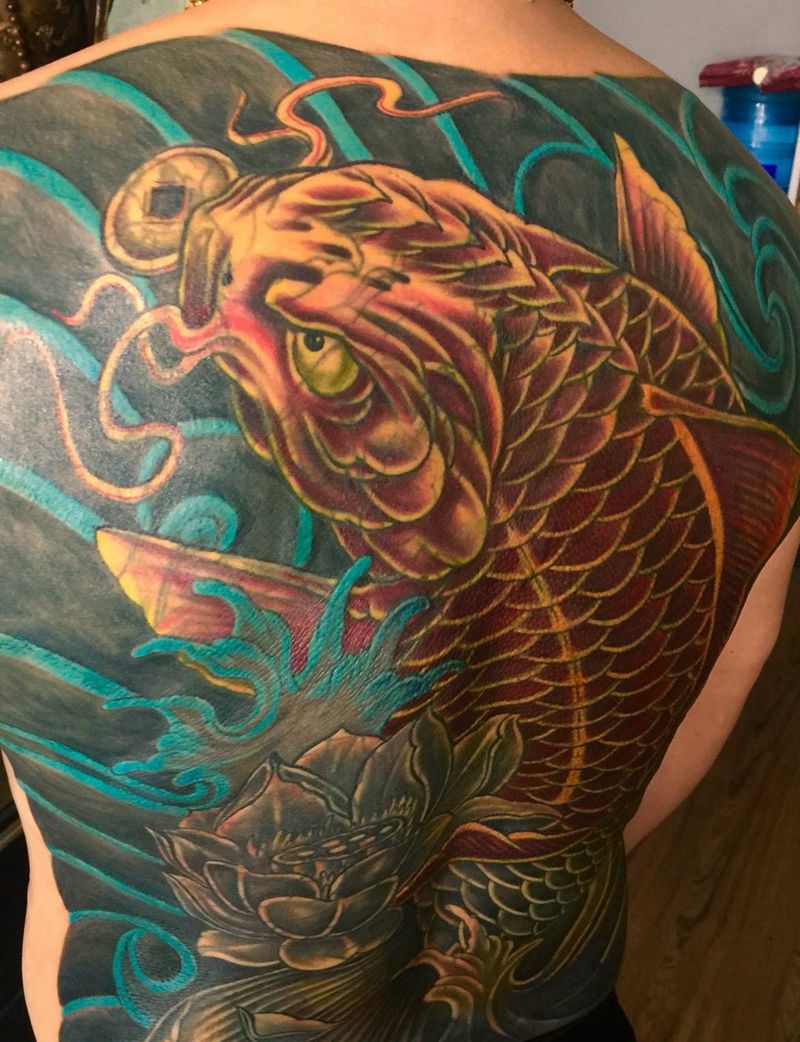 今日工作满背遮盖未完成纹身图片_