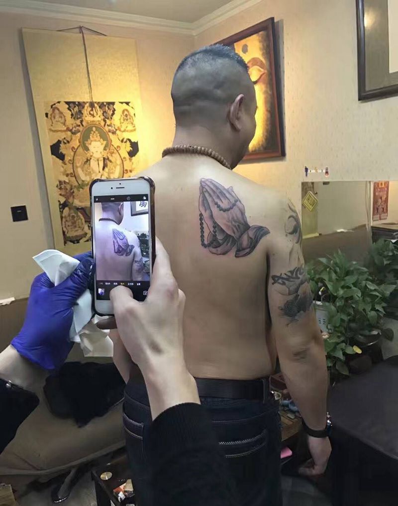 期待之手纹身图片_