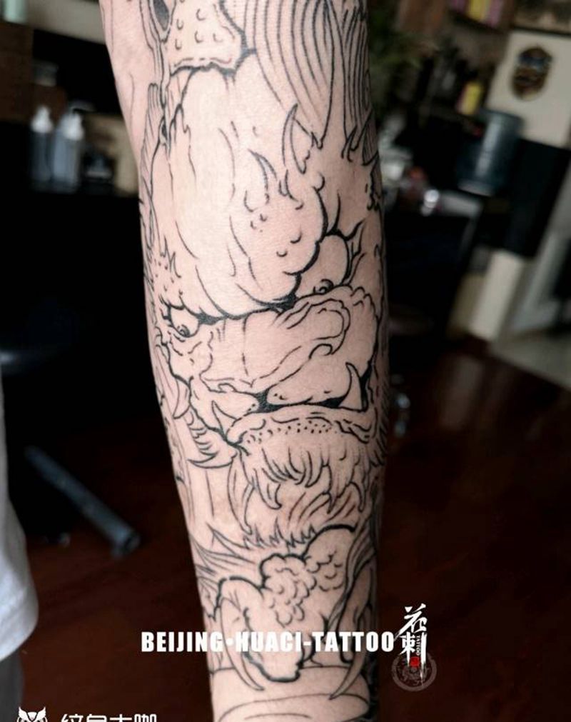 貔貅接花臂纹身图片_手臂新传统貔貅神兽花臂纹身图案