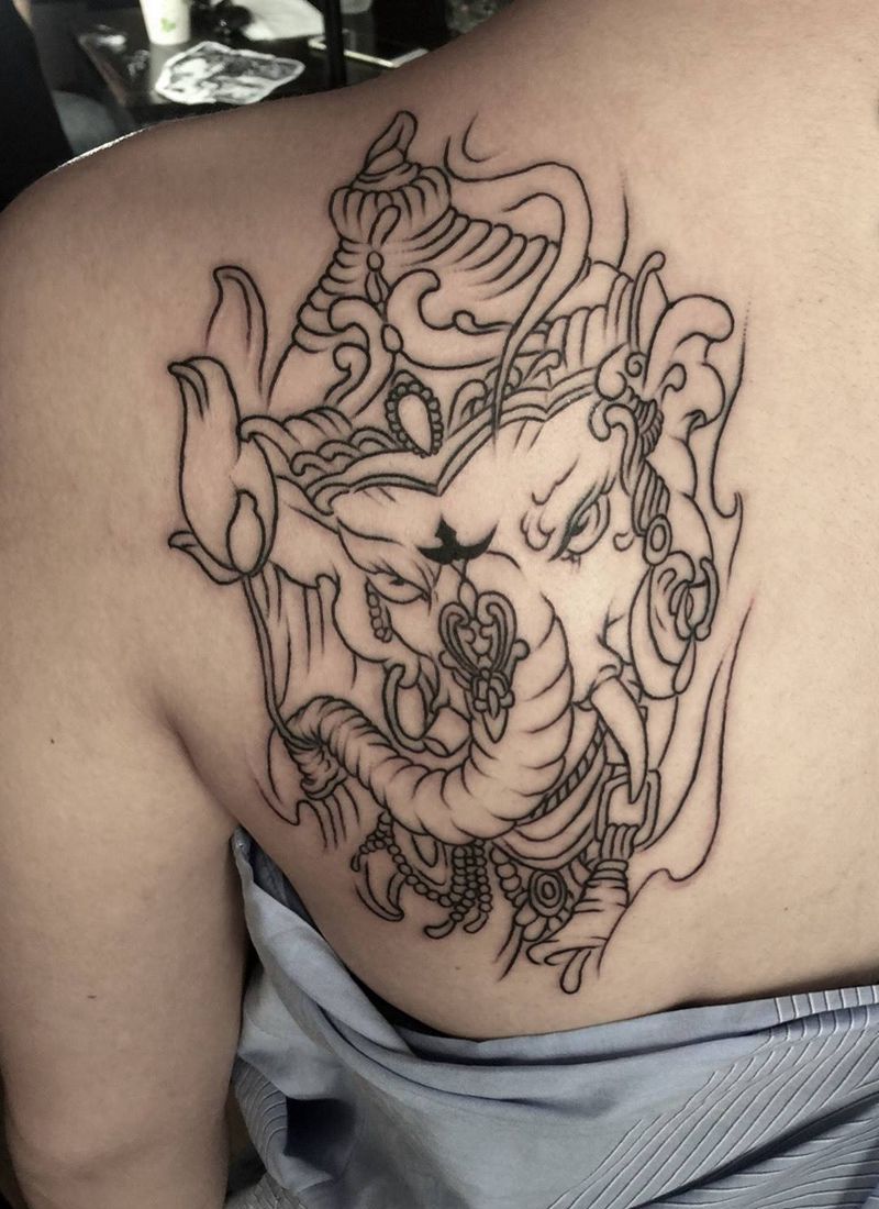 今日小宁工作割线！下次继续纹身图片_背部手臂传统人物动物宗教纹身图案