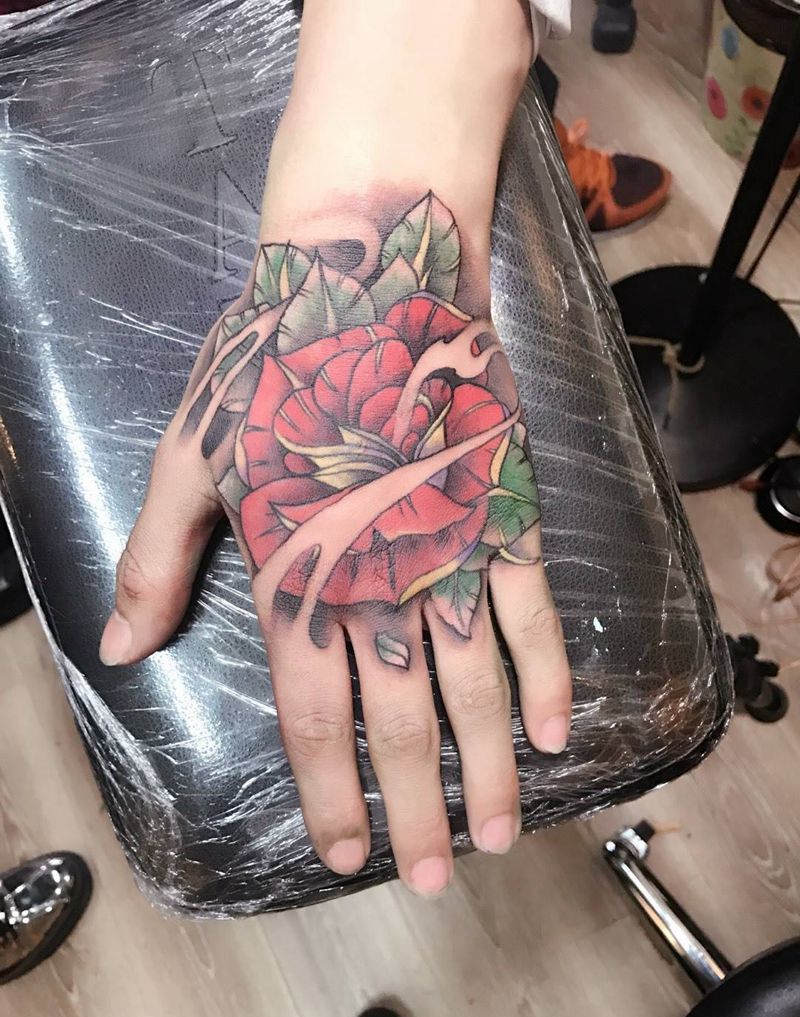 手背玫瑰纹身图片_