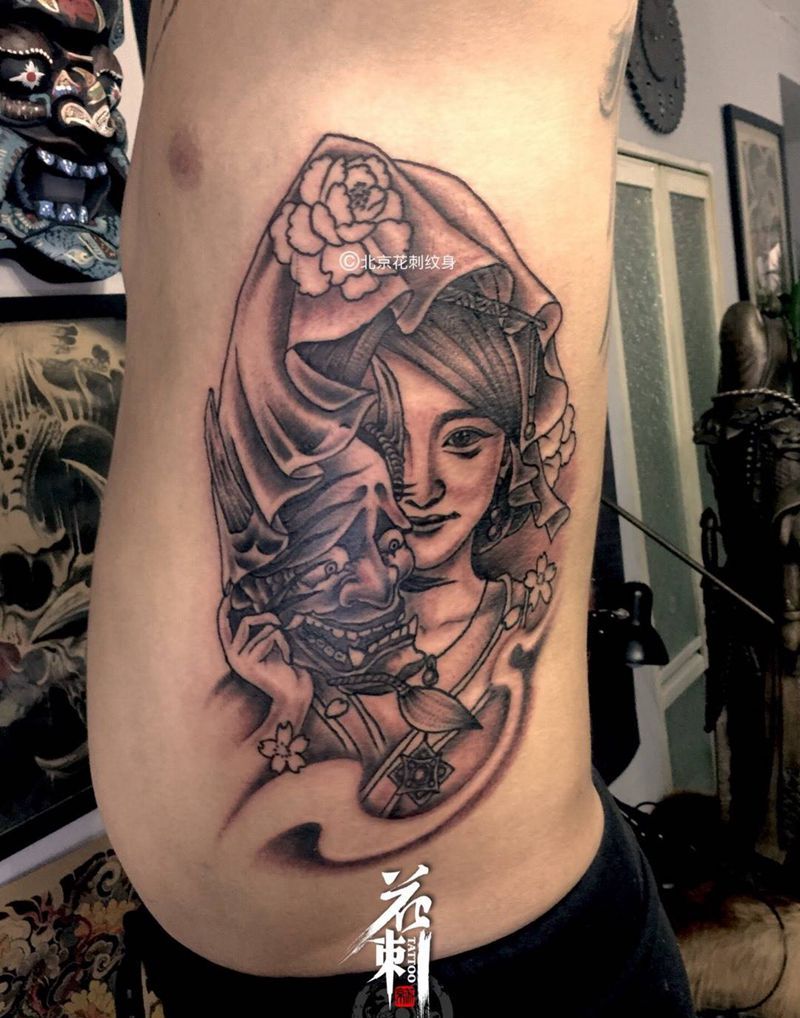艺妓换前女友头像！祭奠逝去的爱情纹身图片_腹部腰部传统人物植物纹身图案