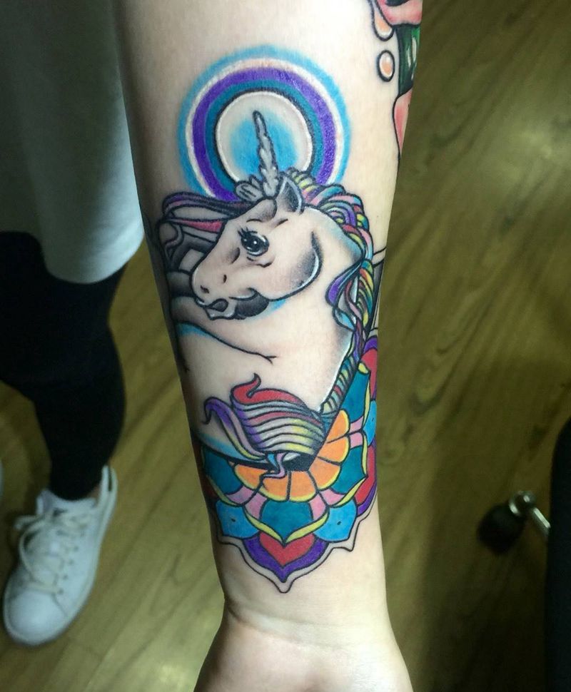 今日工作两枚school纹身图片_手臂人物动物纹身图案