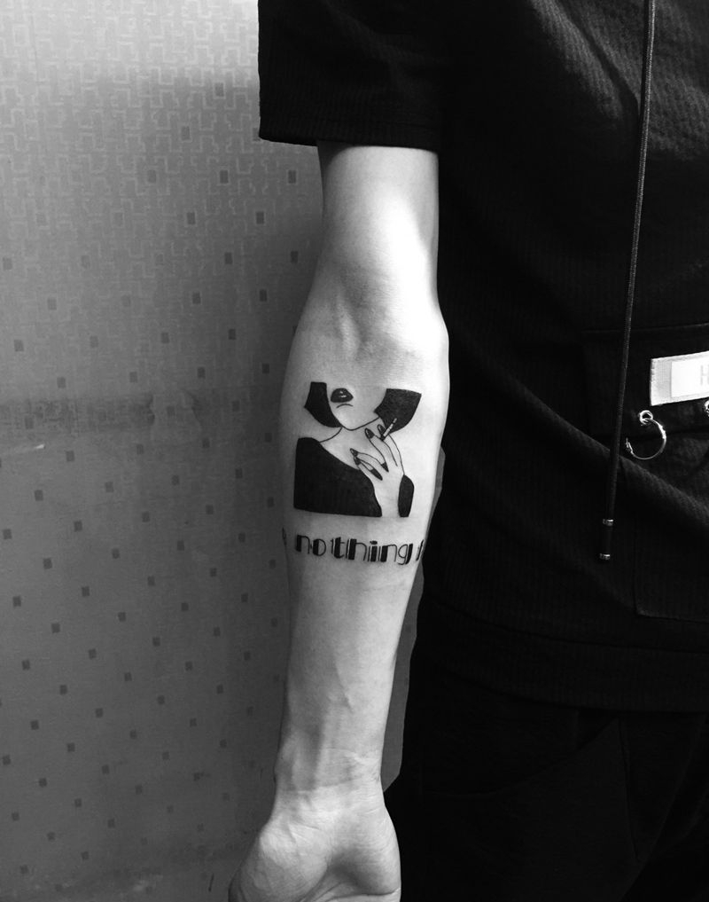 设计英文加小图纹身图片_