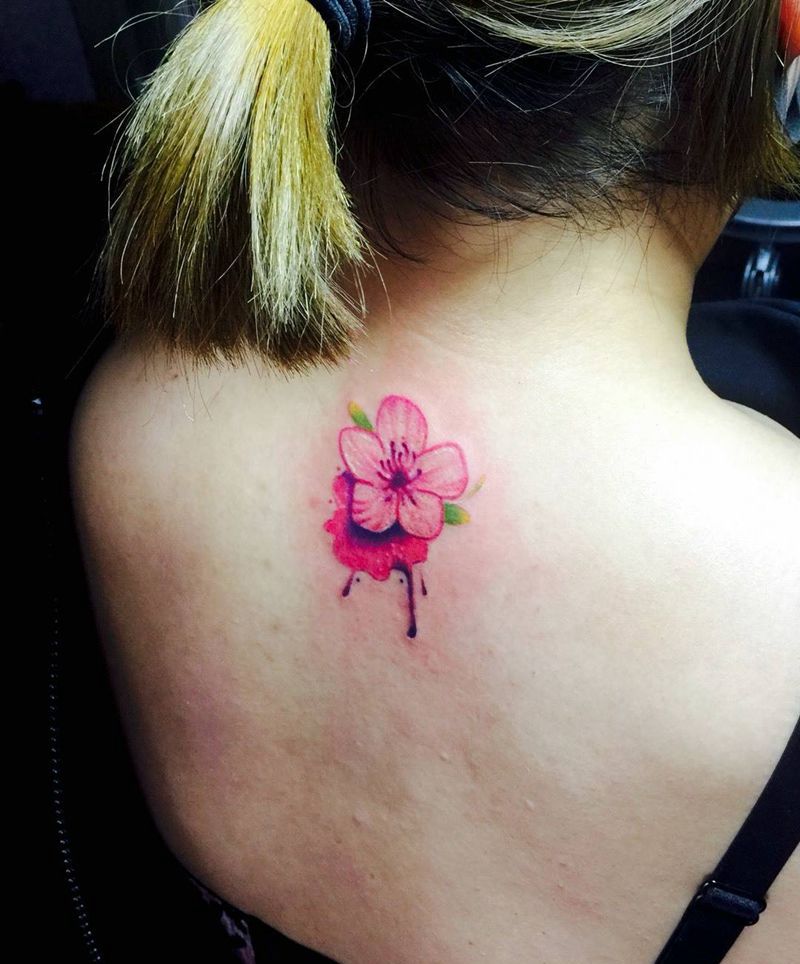 小宁作品桃花纹身图片_传统手臂植物纹身图案