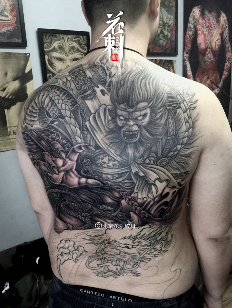 斗战胜佛！纹身图片_背部传统人物动物纹身图案
