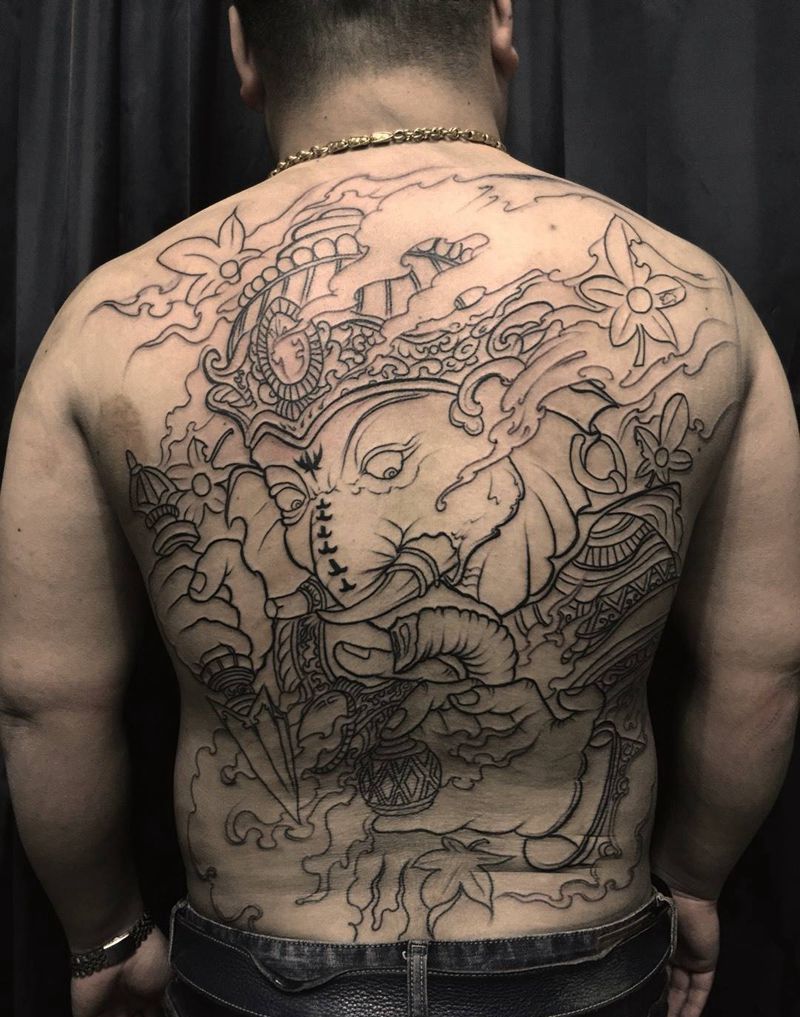 满背象神纹身图片_背部传统动物人物宗教纹身图案